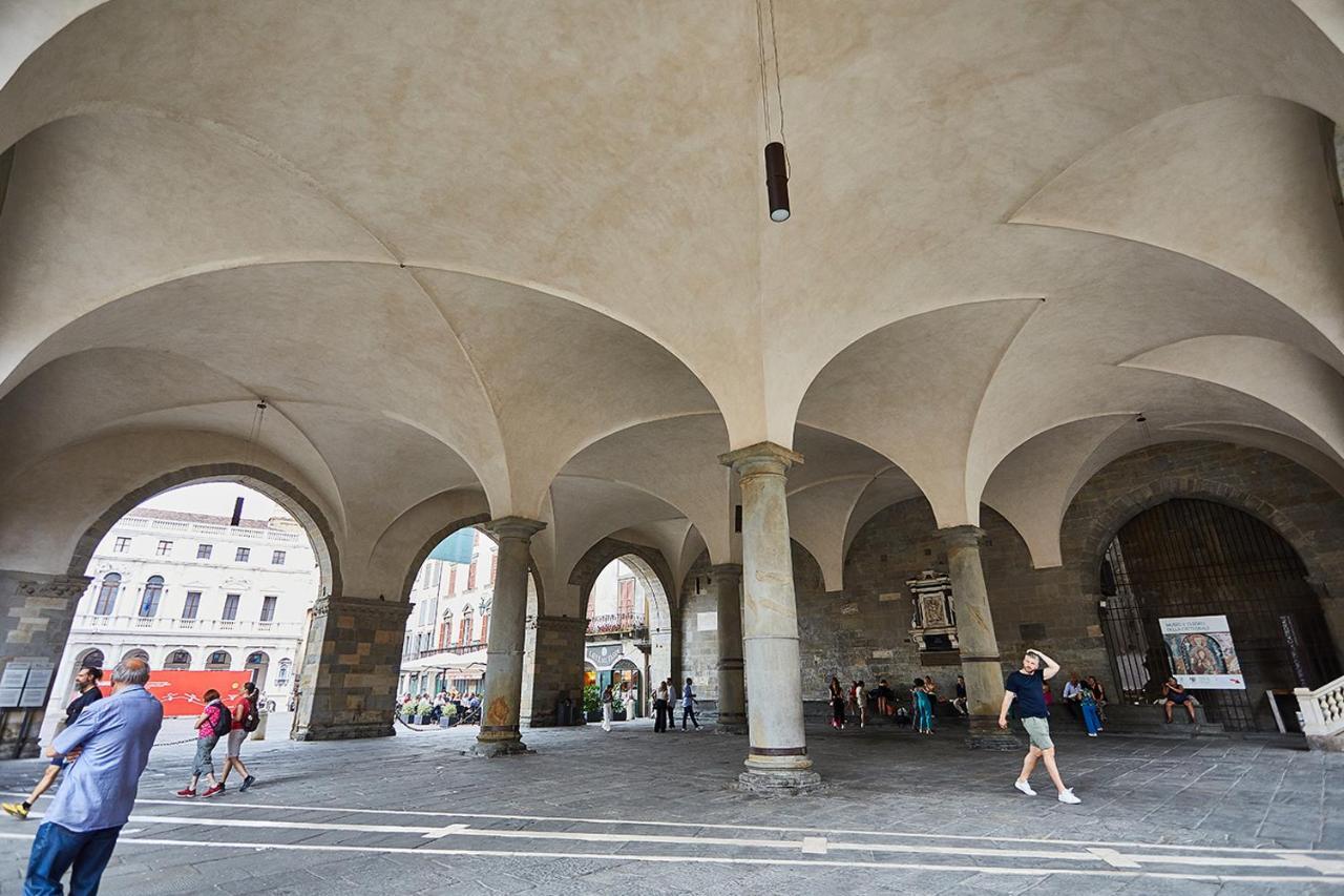 Appartamento Astra-Modern Loft Cathedral View Bergamo Esterno foto