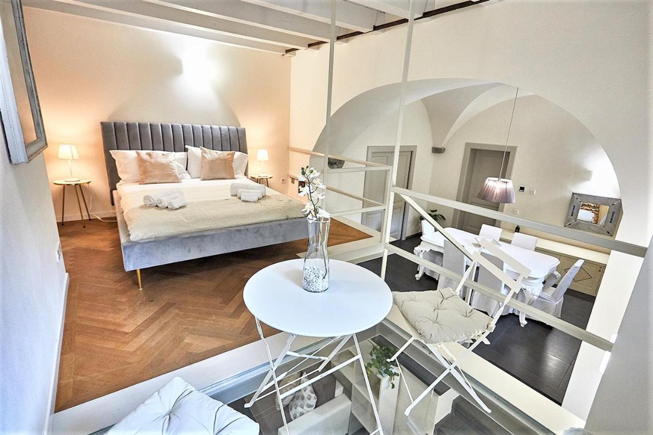 Appartamento Astra-Modern Loft Cathedral View Bergamo Esterno foto