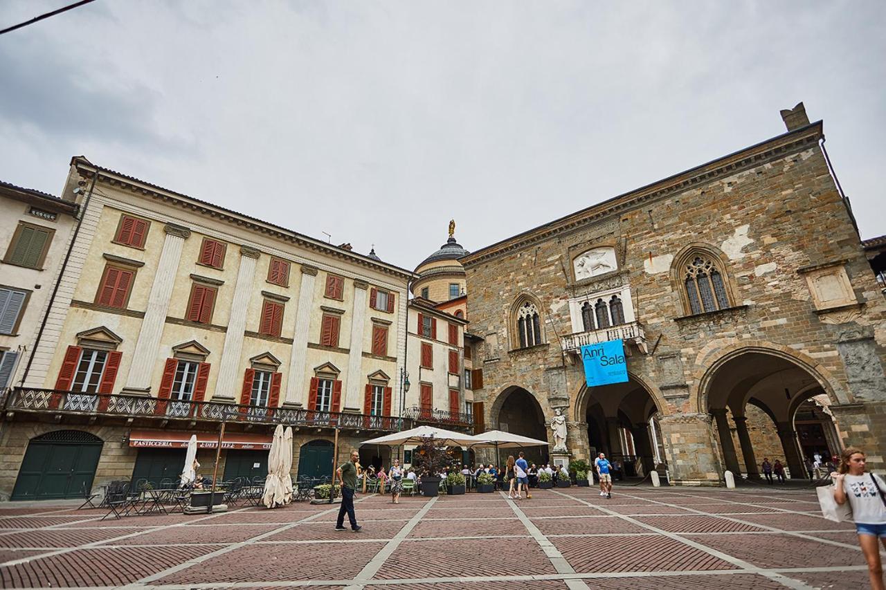 Appartamento Astra-Modern Loft Cathedral View Bergamo Esterno foto